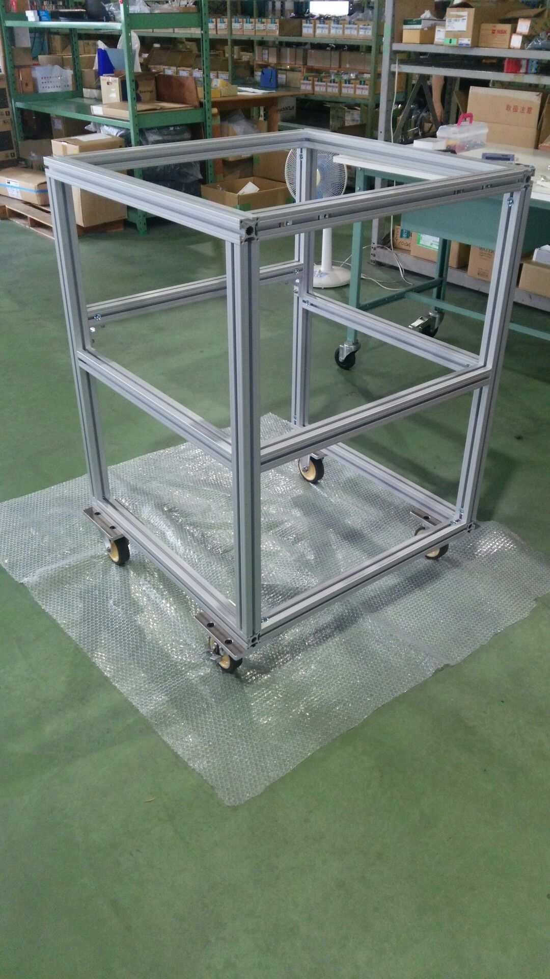 アルミフレーム組立品（台車）