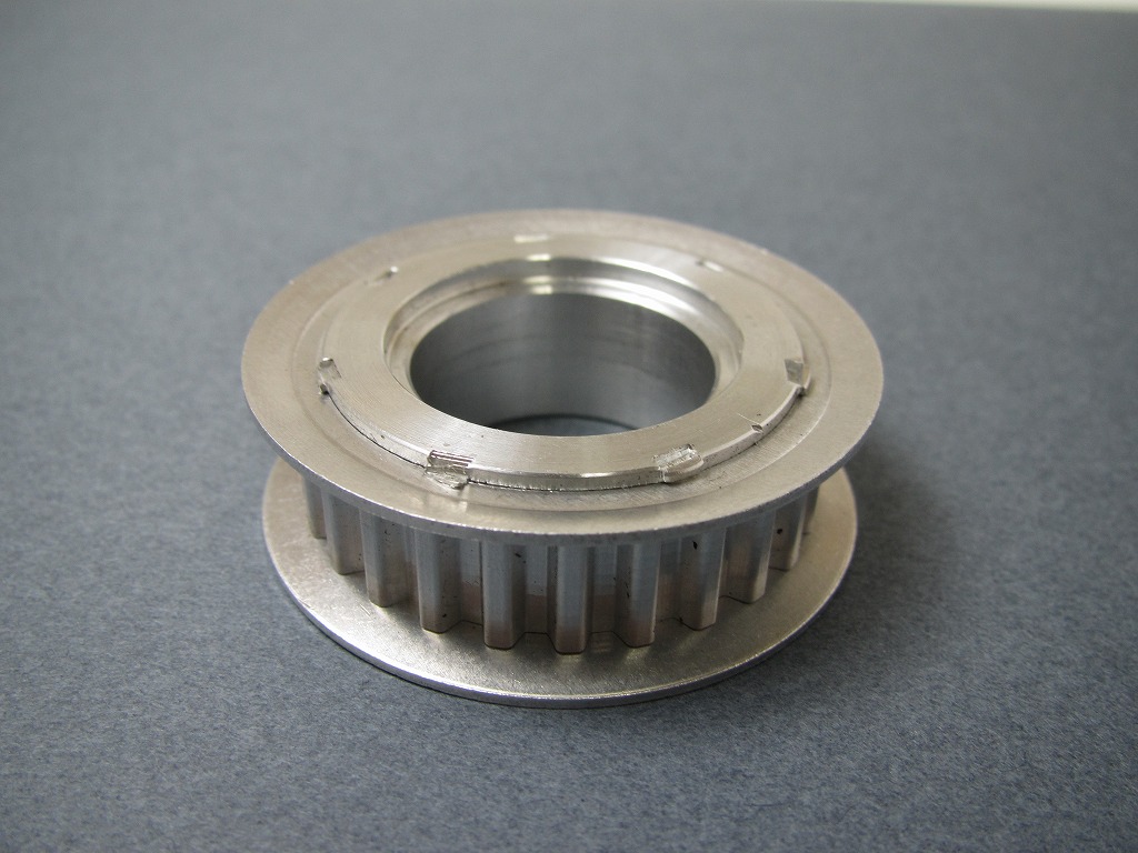 タイミングプーリー軸穴加工